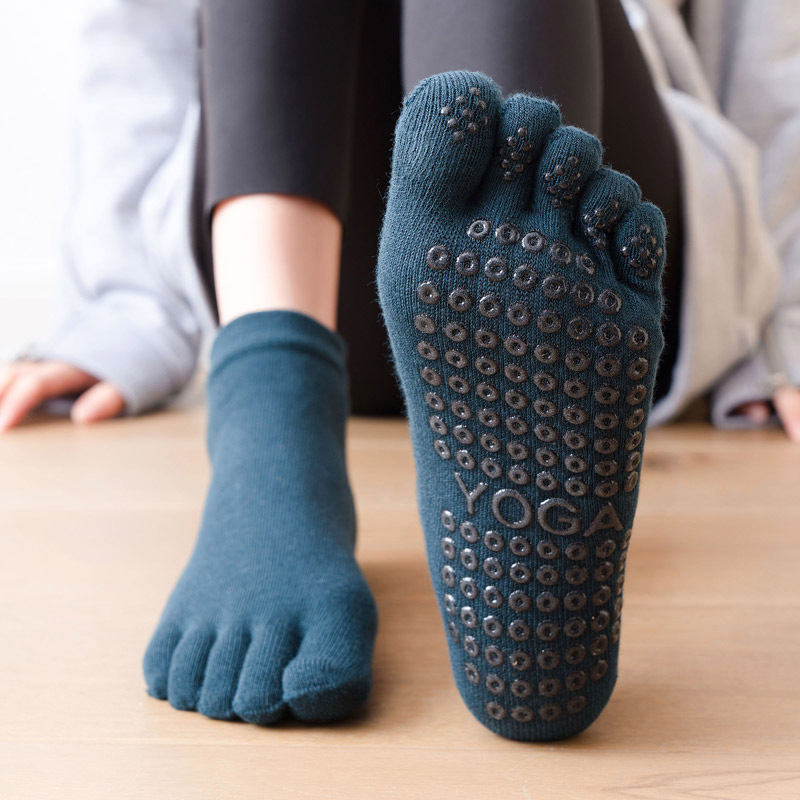 Anti-Slip Women Pilates Socks  - огляд і ціна Yoga Dance & Fitness Center Llc